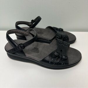 SAS Sandals Womens Size 8.5 Wide Fit Elegant Black Leather Straps Tripad Comfort